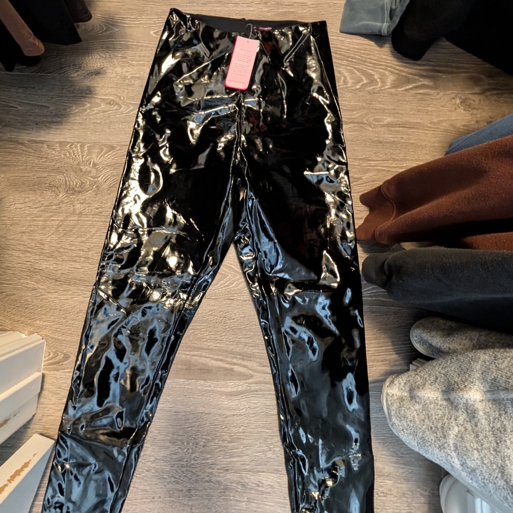 Commando Black Patent Vinyl High‑Shine Leggings